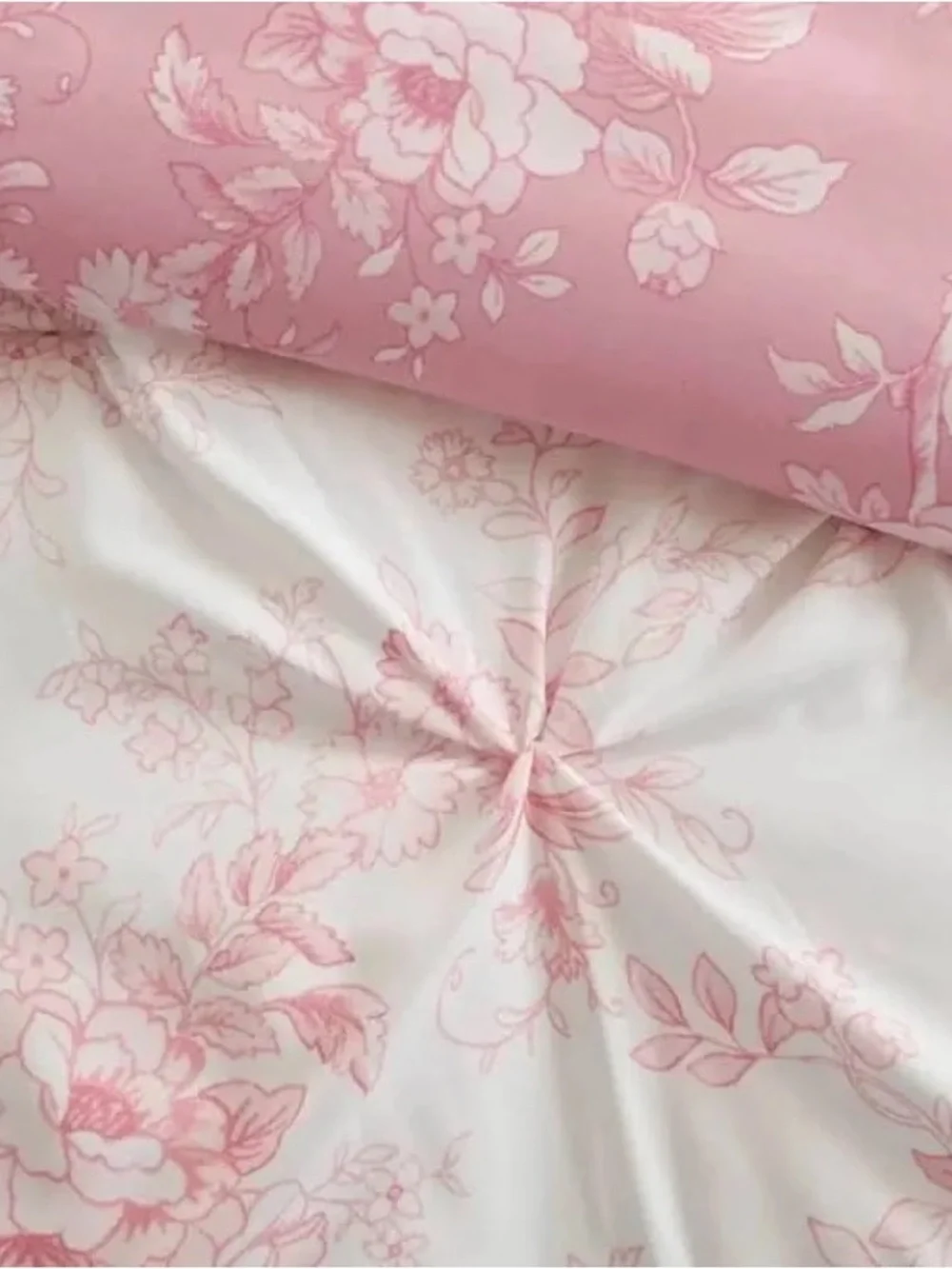 DORM - Twin XL Soft Pink Floral Pintuck Comforter with 2 shams